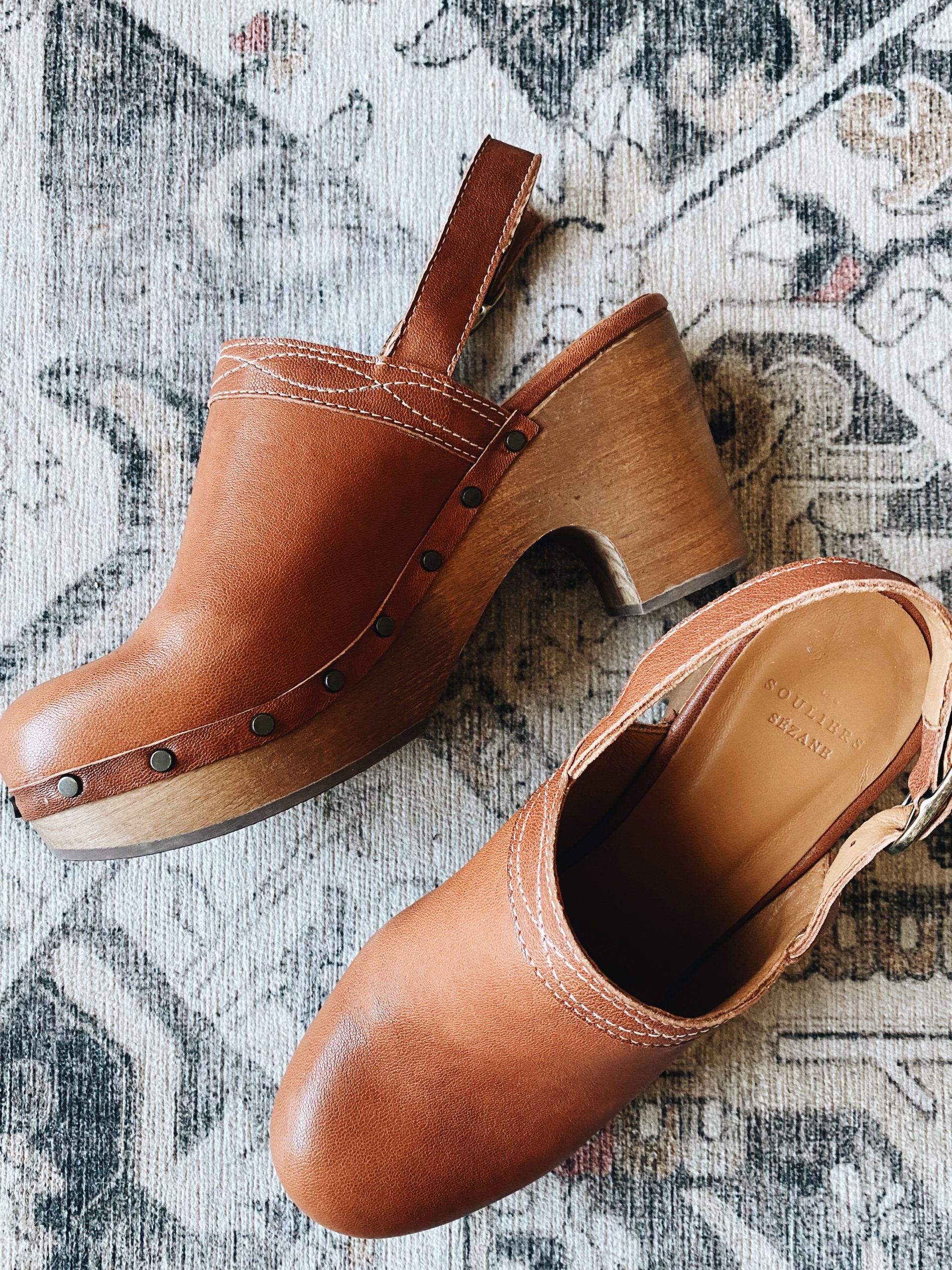 30 Best Clogs From The Fall Trend That's Making Us Nostalgic